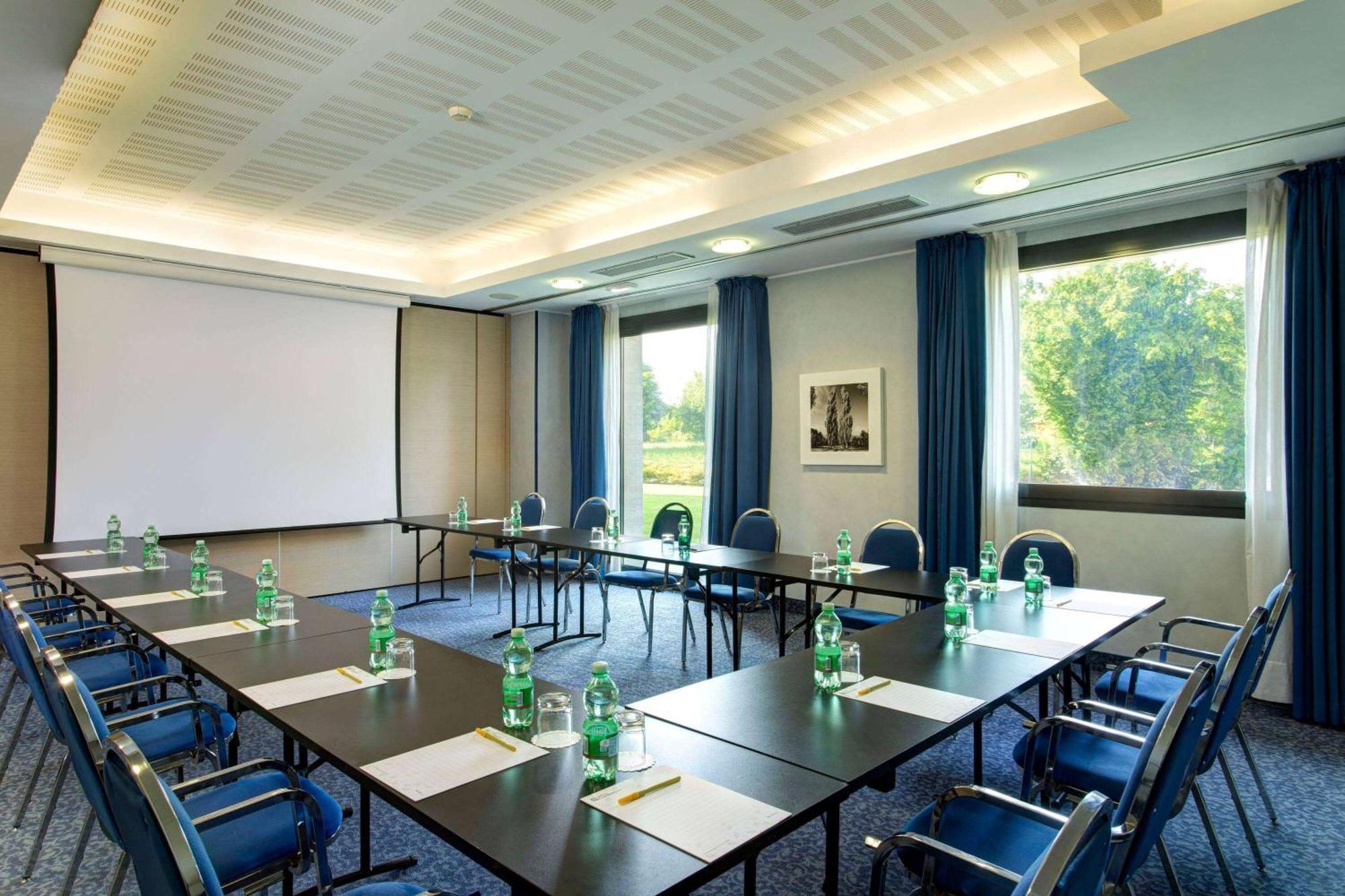 Dolce By Wyndham Milan Malpensa Hotel Somma Lombardo Exterior photo