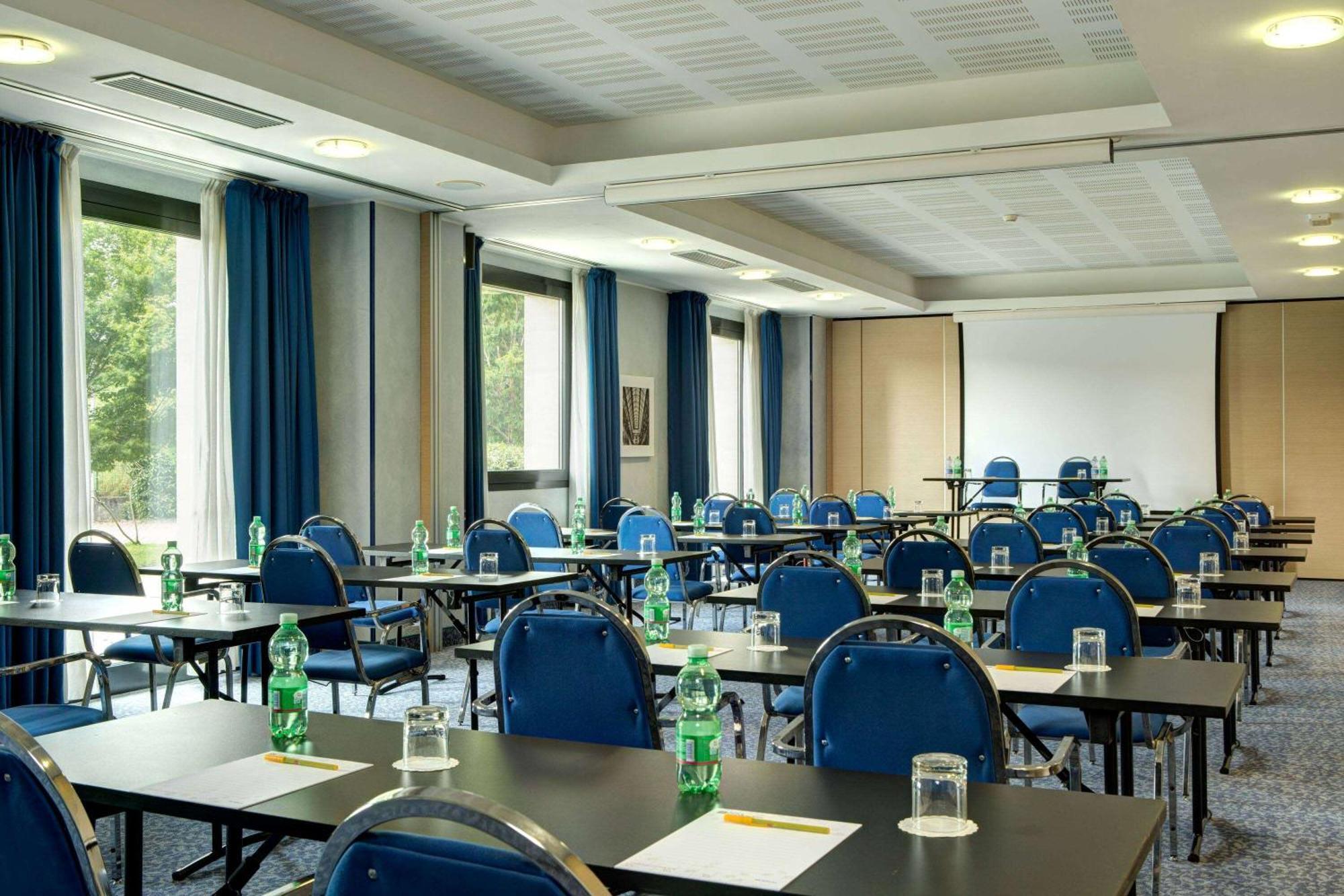 Dolce By Wyndham Milan Malpensa Hotel Somma Lombardo Exterior photo